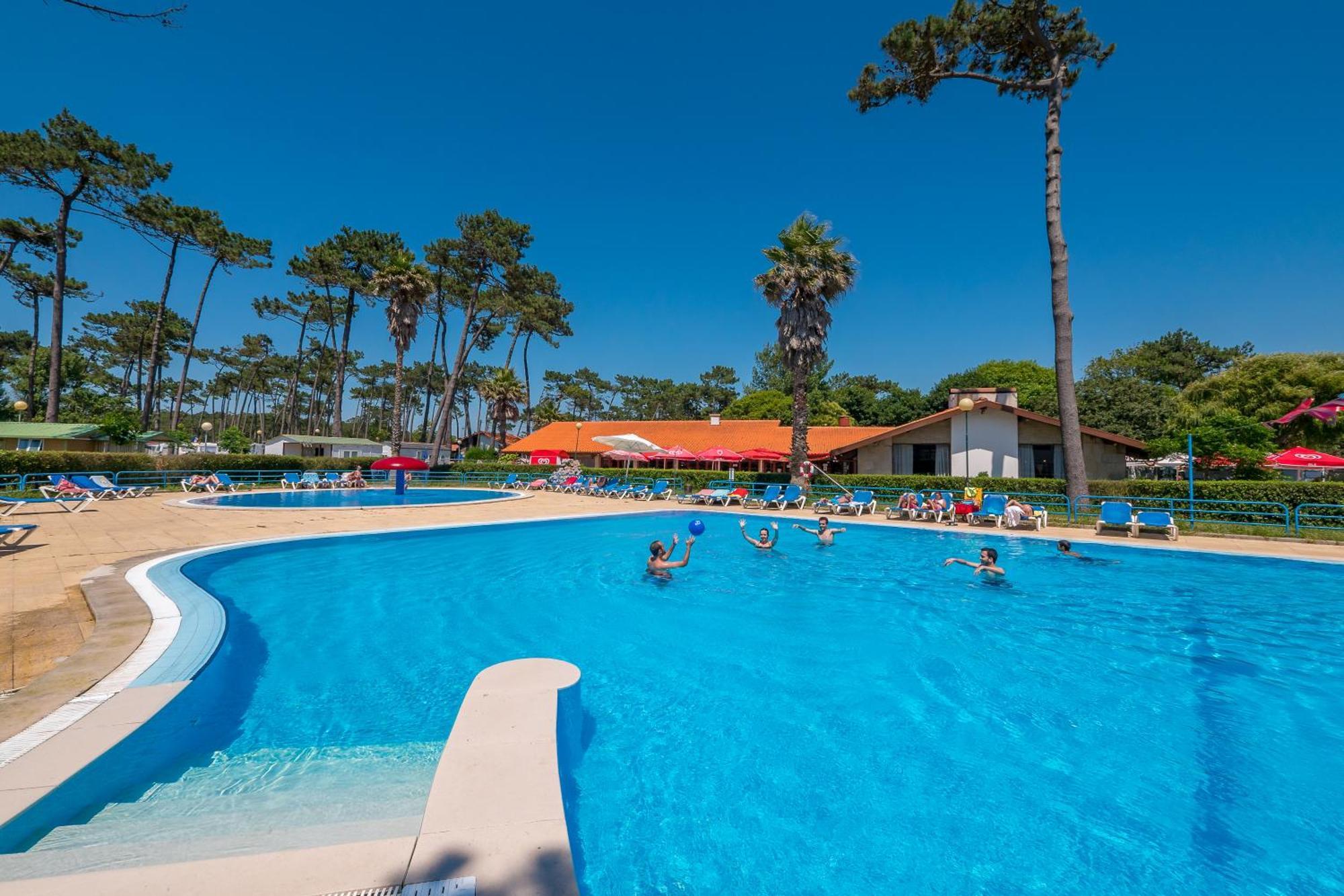 Parque De Campismo Orbitur Angeiras Hotel Bagian luar foto