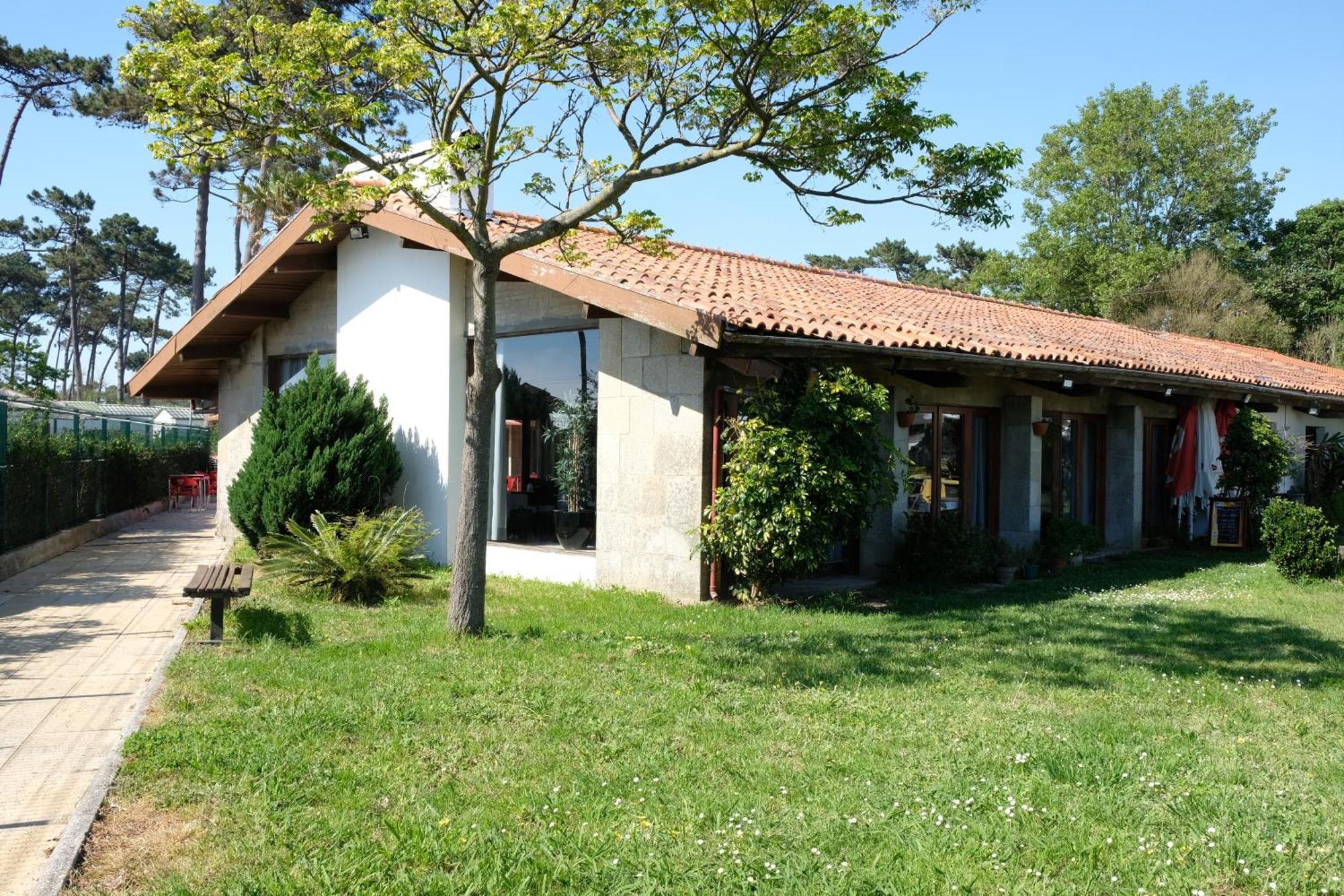 Parque De Campismo Orbitur Angeiras Hotel Bagian luar foto