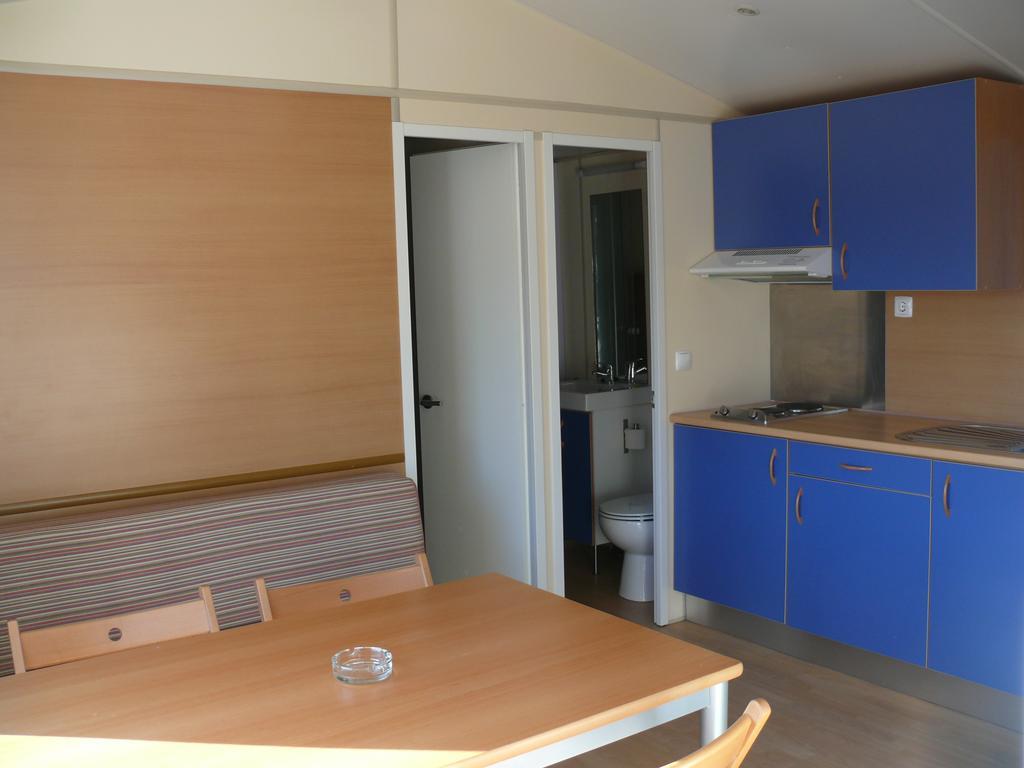 Parque De Campismo Orbitur Angeiras Hotel Bagian luar foto